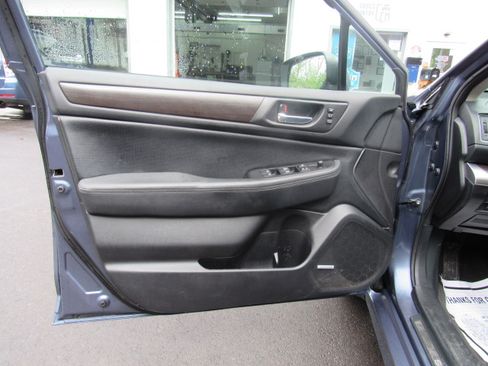 Used 2015 Subaru Legacy 2.5i Limited AWD/4WD image 11