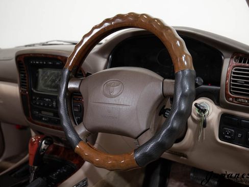 Used 2000 Toyota Land Cruiser AWD/4WD image 13