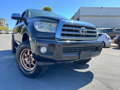 Used 2015 Toyota Sequoia Platinum image 13
