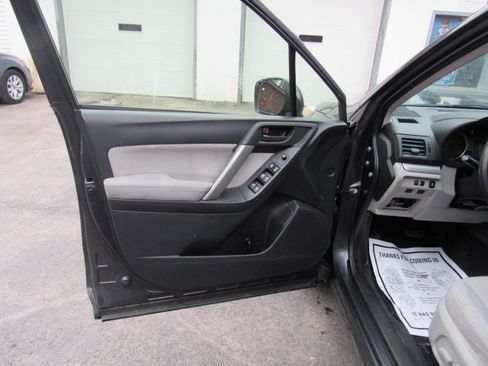 Used 2014 Subaru Forester 2.5i Premium image 14
