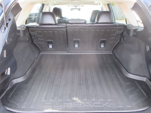 Used 2018 Subaru Outback 2.5i Limited image 15
