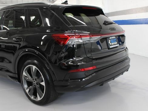 Used 2024 Audi Q4 e-tron Premium Plus image 11