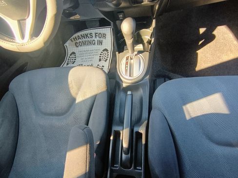 Used 2010 Honda Fit Sport image 23