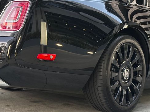 Used 2021 Rolls-Royce Phantom image 34