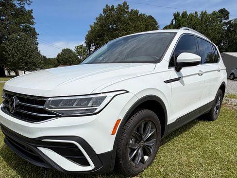 Used 2022 Volkswagen Tiguan 4Motion SE AWD/4WD image 6