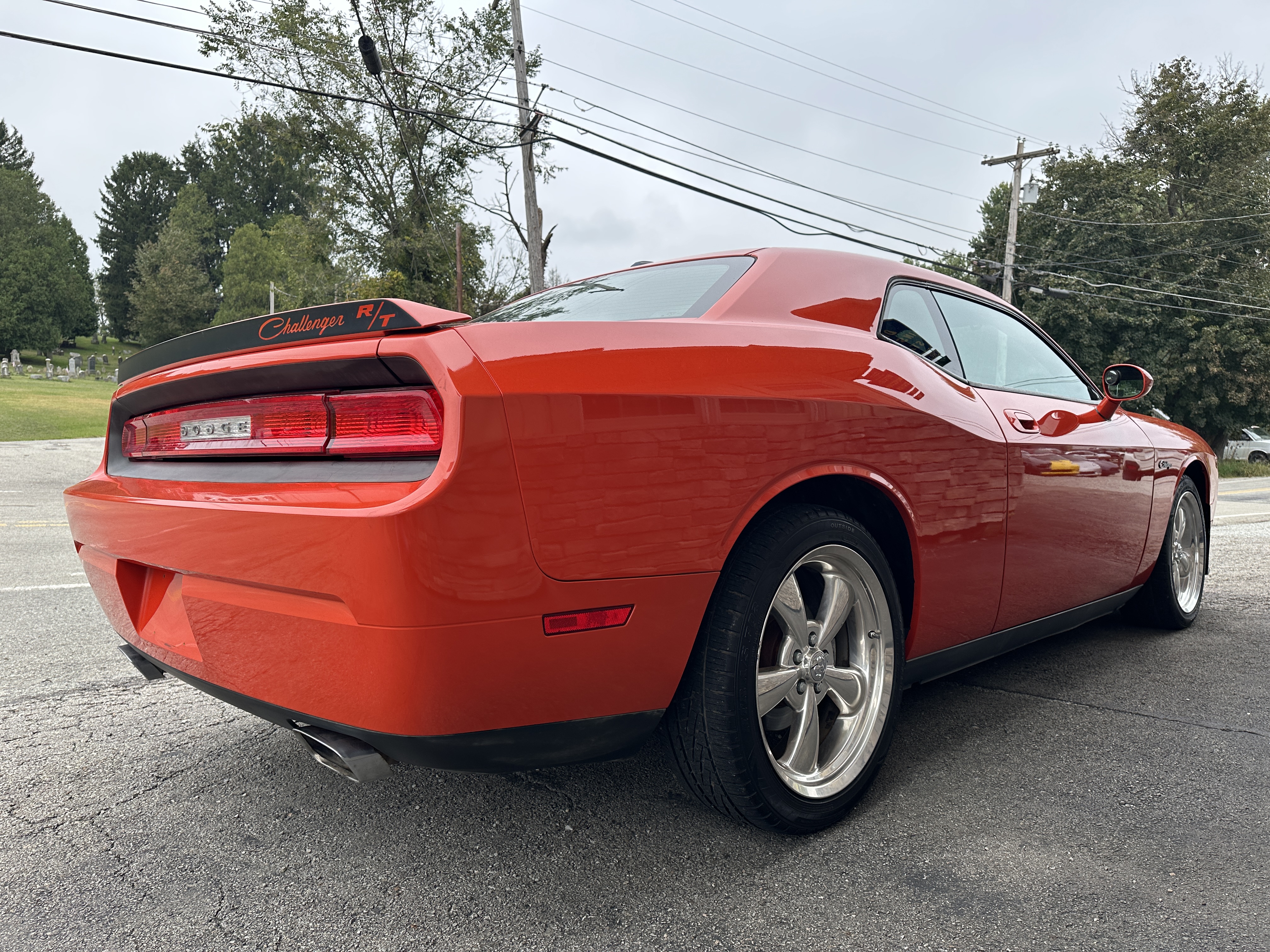 Used 2010 Dodge Challenger R/T RWD image 4