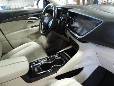 Used 2023 Buick Envision Avenir image 26