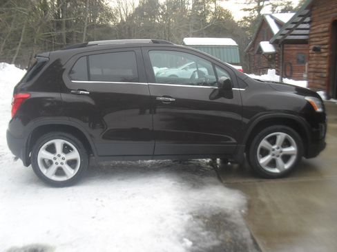 Used 2016 Chevrolet Trax LTZ image 3