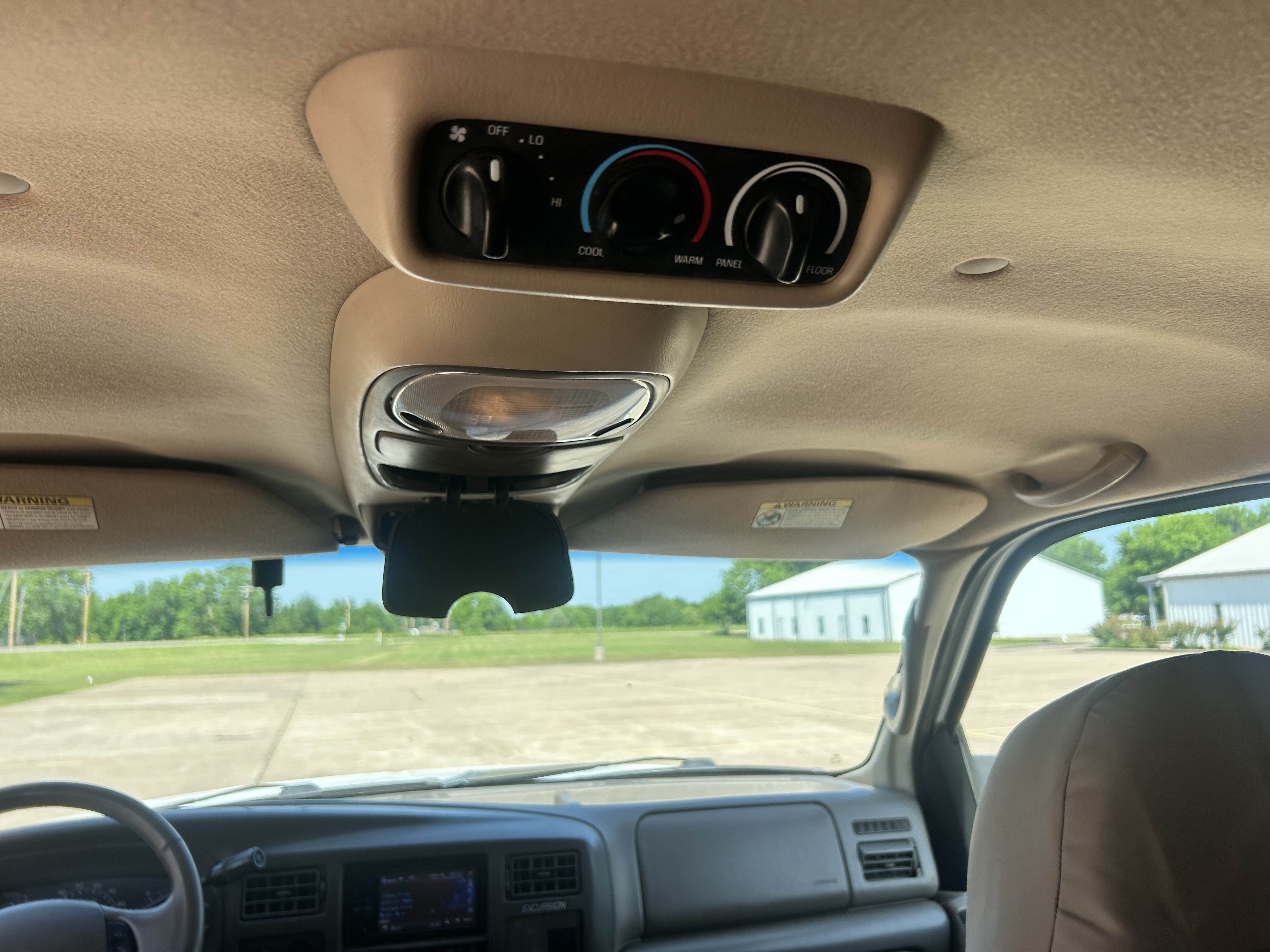 Used 2001 Ford Excursion 4WD Limited image 16