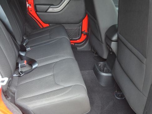 Used 2016 Jeep Wrangler 4WD Unlimited Sport S image 12
