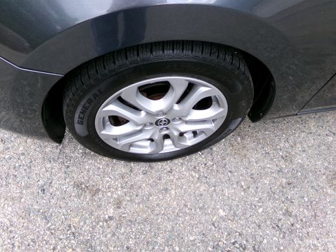 Used 2016 Scion iA image 6