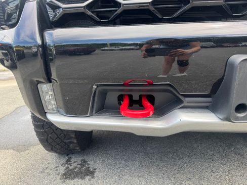 Used 2022 Chevrolet Silverado 1500 ZR2 image 9