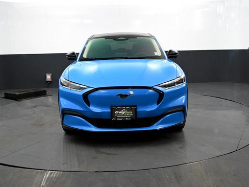 Used 2022 Ford Mustang Mach-E Premium image 8