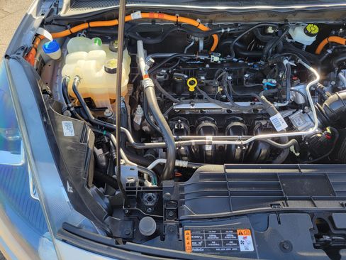 Used 2021 Ford Escape SE image 25