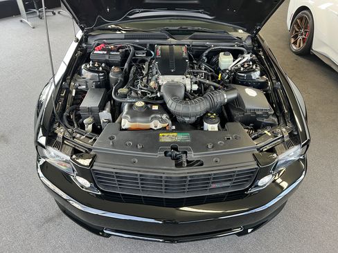Used 2006 Ford Mustang GT Deluxe RWD image 8