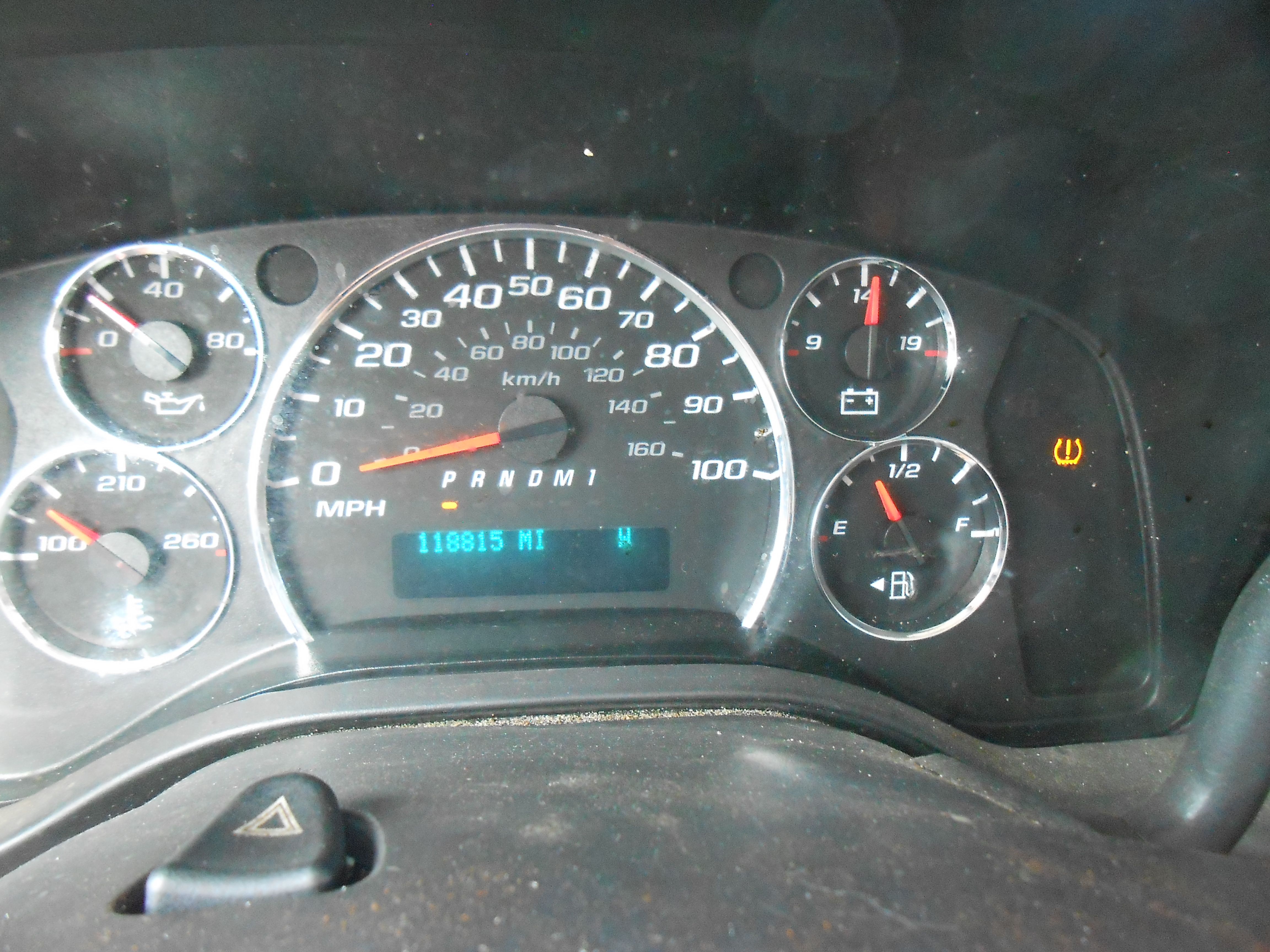 Used 2015 Chevrolet Express 2500 RWD image 11