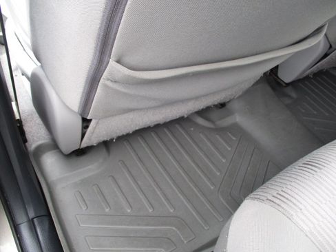 Used 2011 Toyota RAV4 image 24