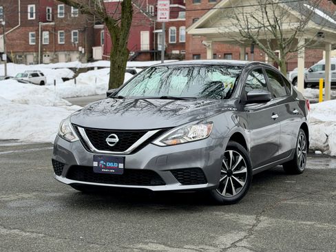 Used 2016 Nissan Sentra SV image 1