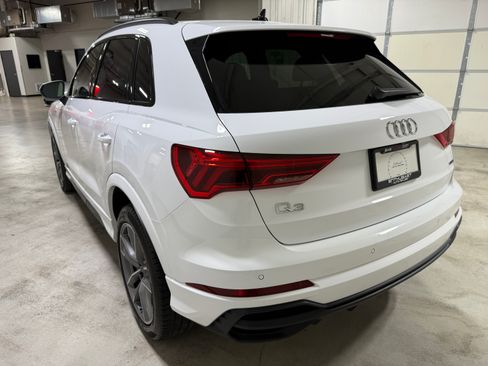 Used 2024 Audi Q3 2.0T Premium AWD/4WD image 7