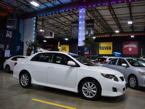 Used 2010 Toyota Corolla S image 7