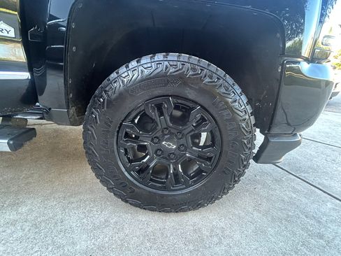 Used 2016 Chevrolet Silverado 1500 High Country image 28