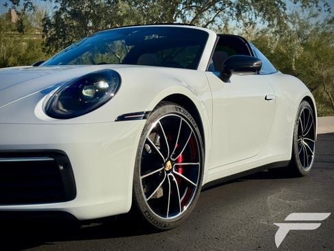 Used 2021 Porsche 911 Targa 4S image 26