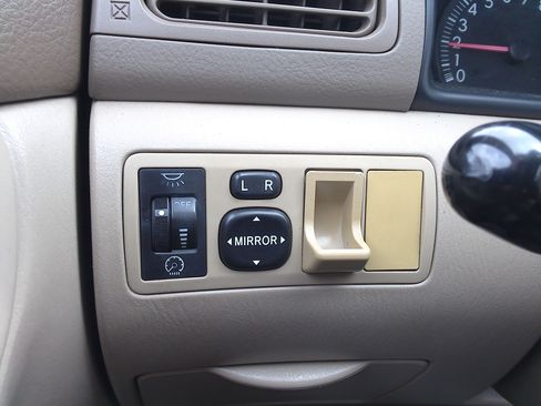 Used 2003 Toyota Corolla CE image 23