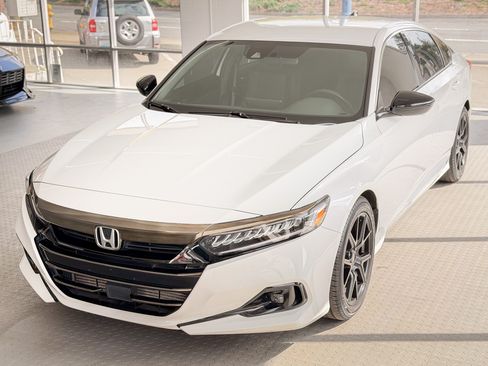 Used 2021 Honda Accord Sport image 3
