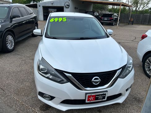 Used 2016 Nissan Sentra SR image 1