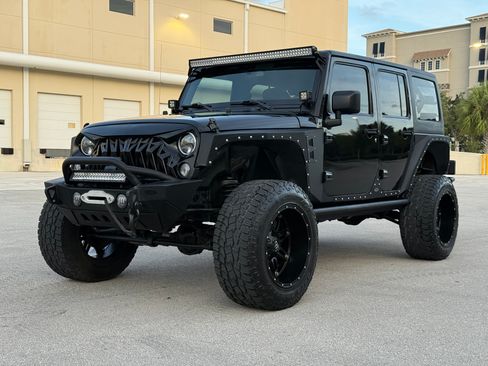 Used 2015 Jeep Wrangler 4WD Unlimited Sport image 5