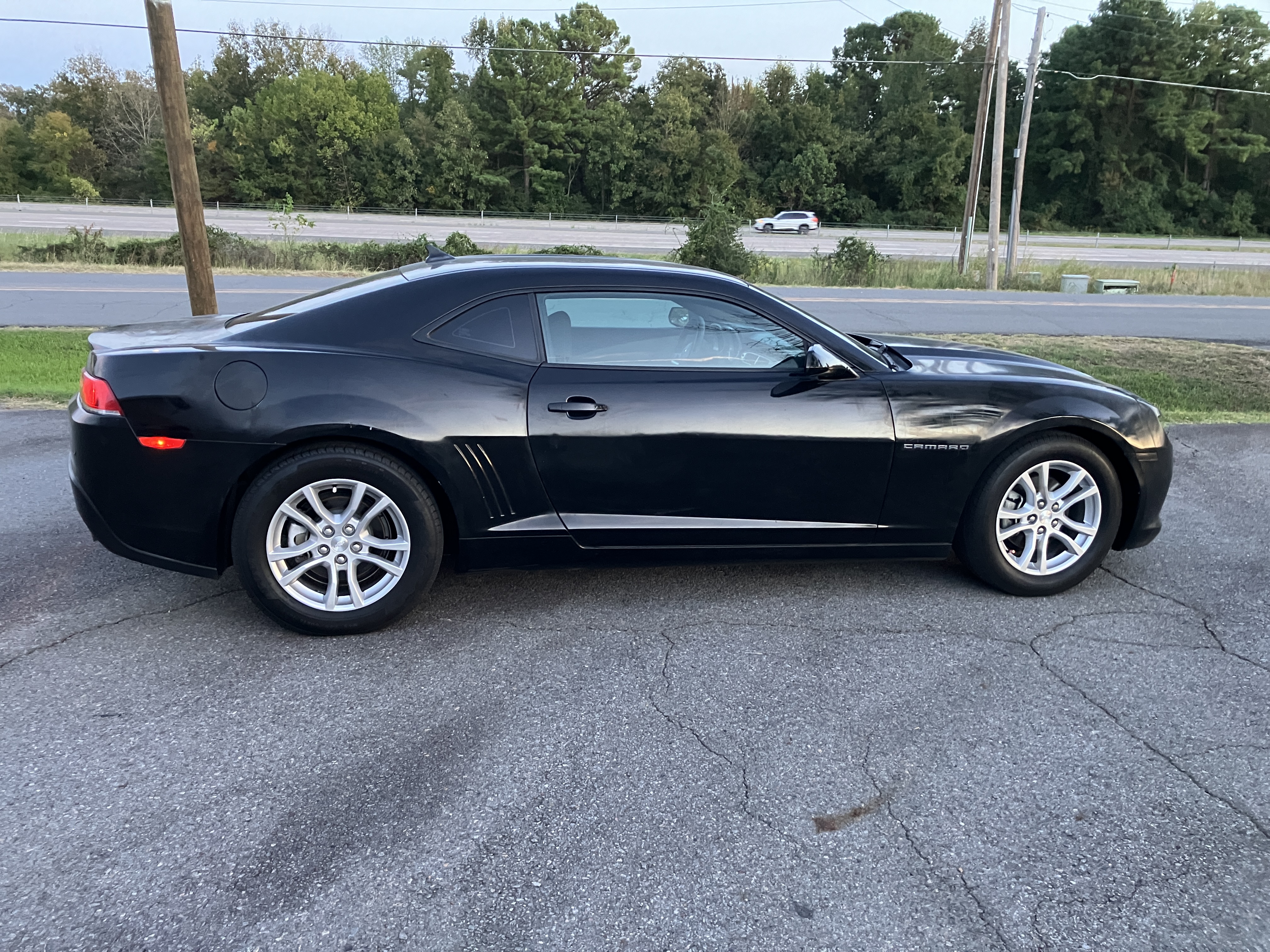 Used 2014 Chevrolet Camaro LS Coupe RWD image 2