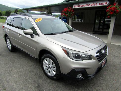 Used 2019 Subaru Outback 2.5i Premium AWD/4WD image 2