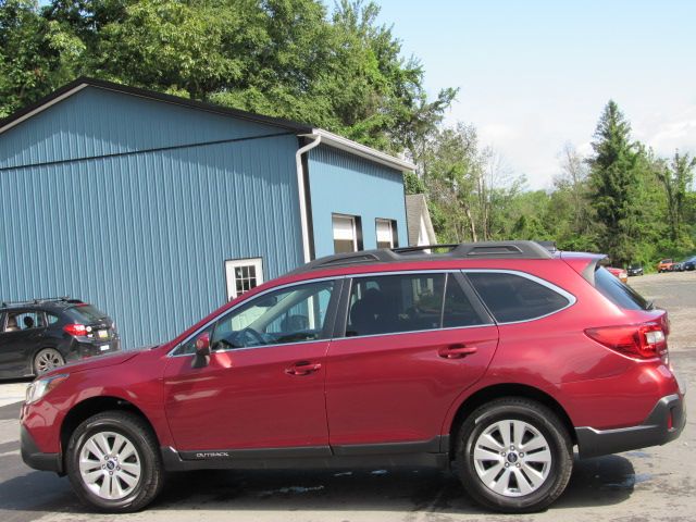 Used 2019 Subaru Outback 2.5i Premium AWD/4WD image 5