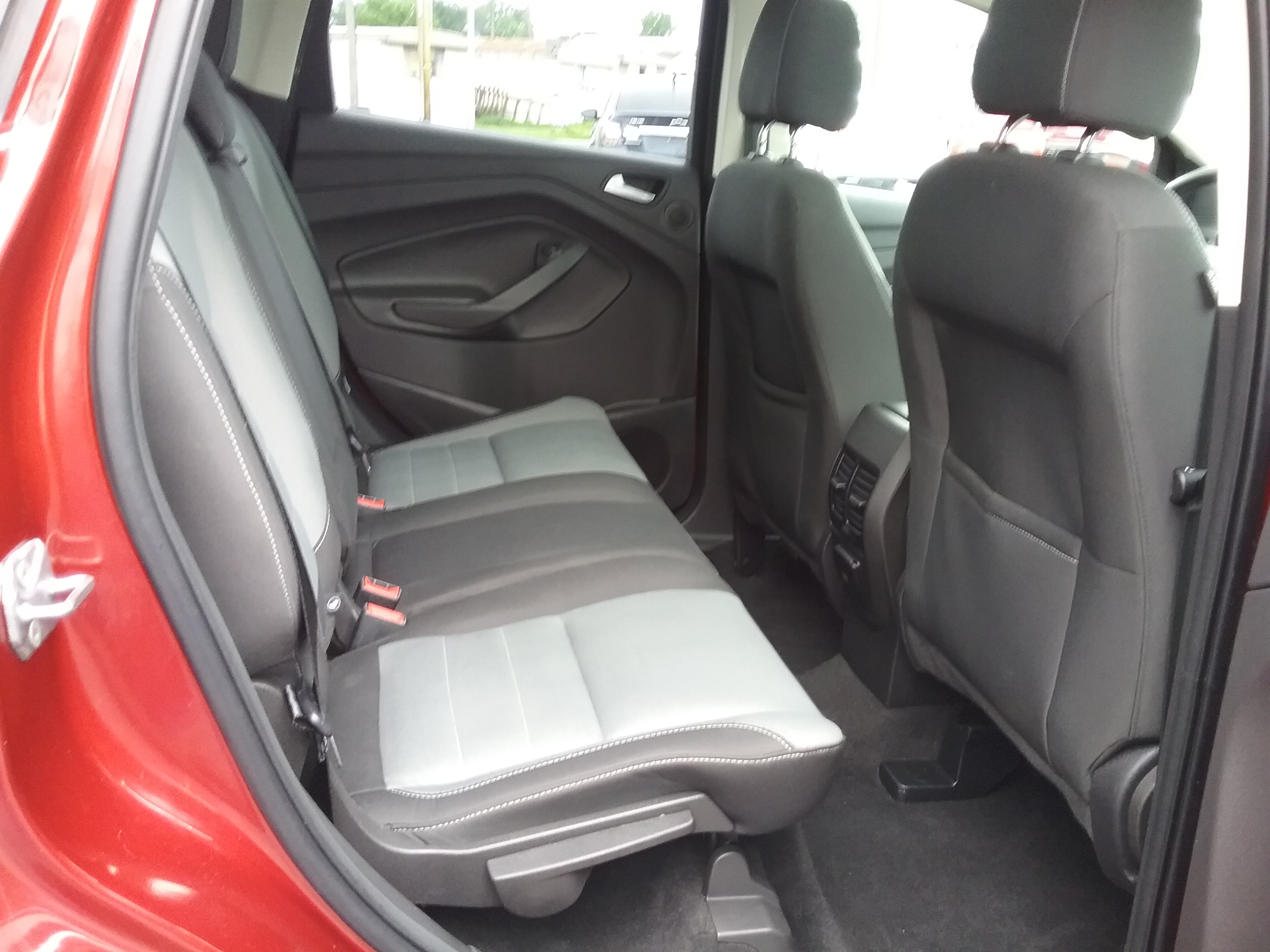 Used 2016 Ford Escape SE FWD image 10