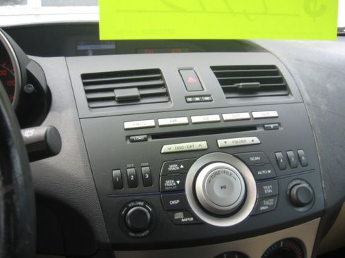 Used 2010 MAZDA MAZDA3 s image 10