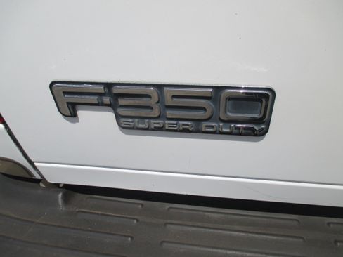 Used 2000 Ford F350 Super Duty XL RWD image 11