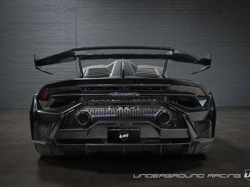 Used 2022 Lamborghini Huracan STO image 6