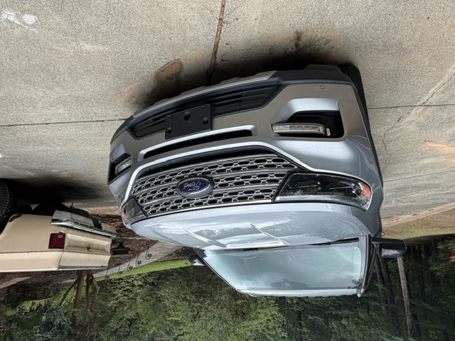 Used 2022 Ford Explorer 4WD Limited image 4