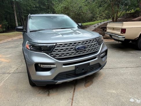 Used 2022 Ford Explorer 4WD Limited image 4