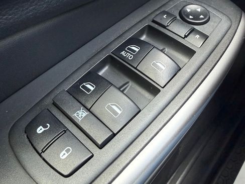 Used 2019 Jeep Cherokee Latitude image 19