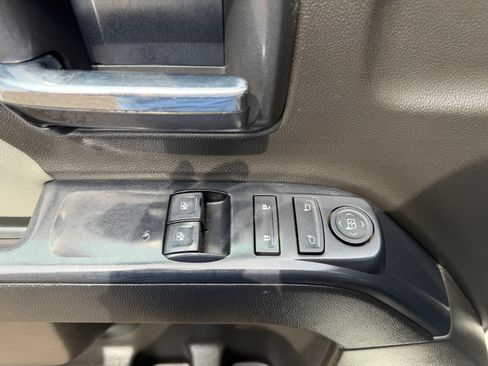 Used 2018 Chevrolet Silverado 2500 4x4 Regular Cab image 11