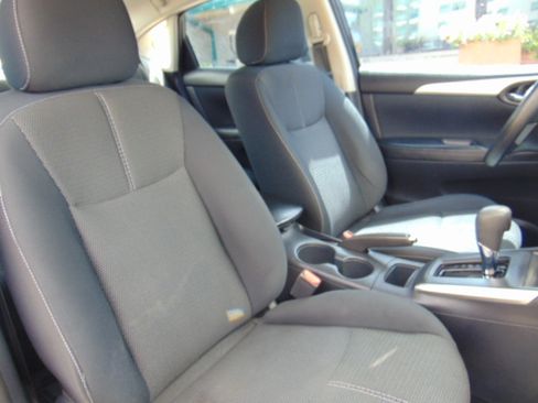 Used 2016 Nissan Sentra S image 19