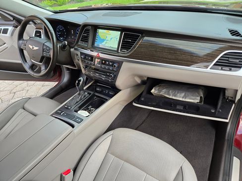 Used 2015 Hyundai Genesis 3.8 image 28