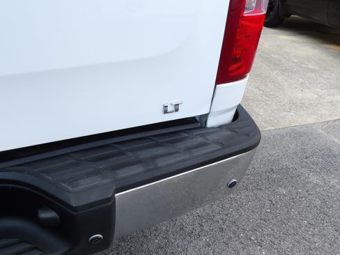 Used 2013 Chevrolet Silverado 1500 LT Z71 image 16