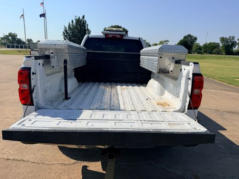 Used 2015 Chevrolet Silverado 2500 2WD Double Cab image 16
