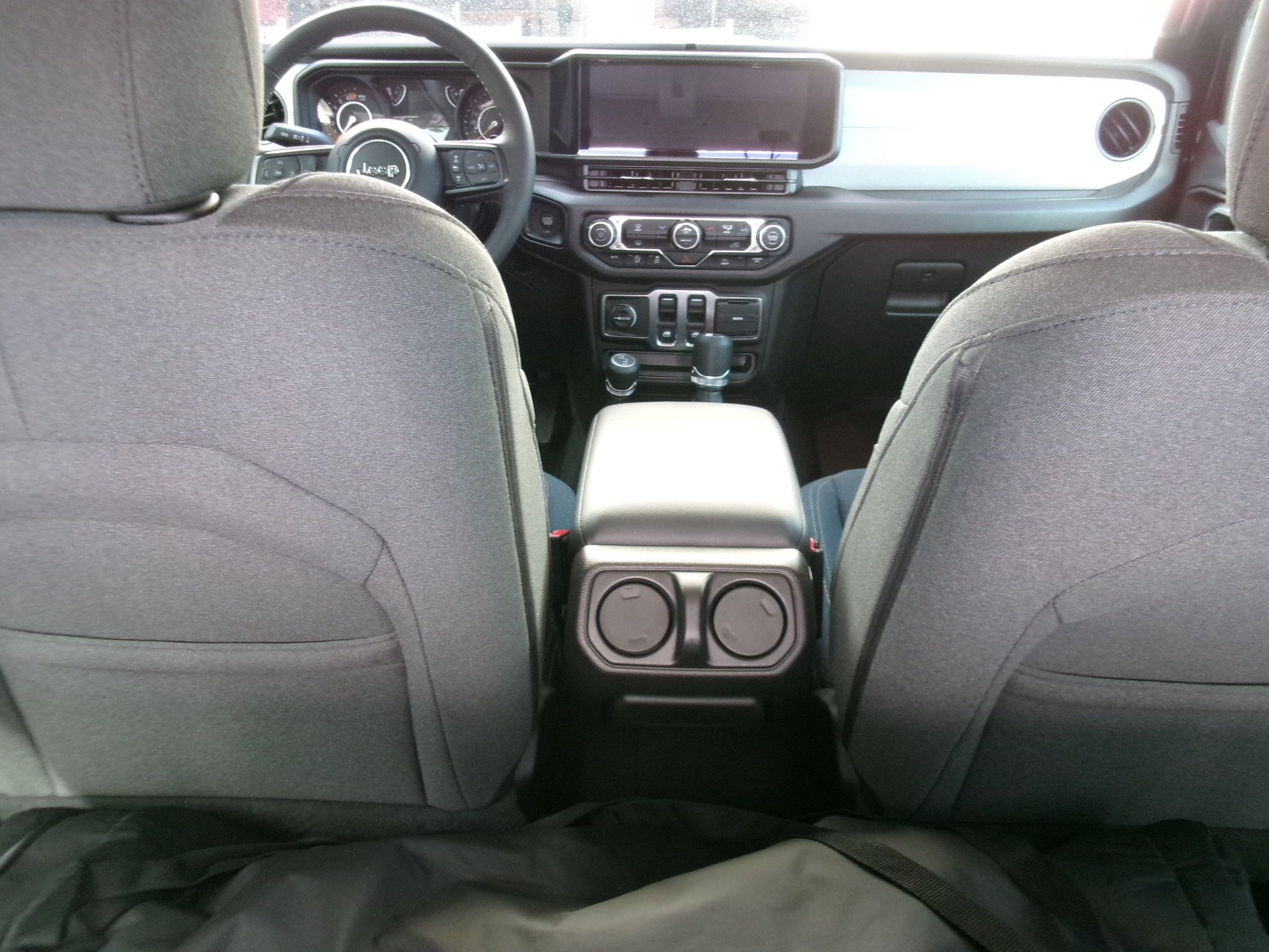 Used 2025 Jeep Wrangler 4WD Sport image 5