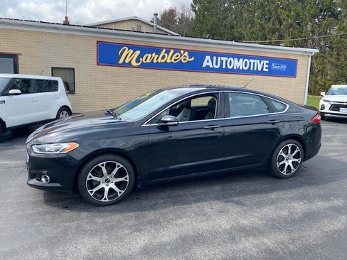 Used 2013 Ford Fusion Titanium image 2