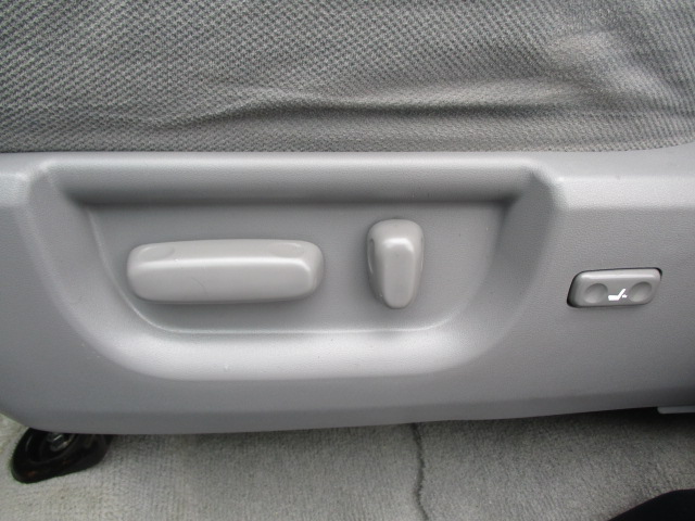 Used 2010 Toyota Tundra SR5 AWD/4WD image 19