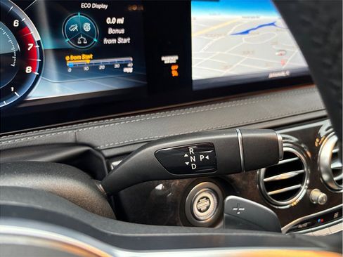 Used 2018 Mercedes-Benz S 560 S 560 Sedan 4D image 35