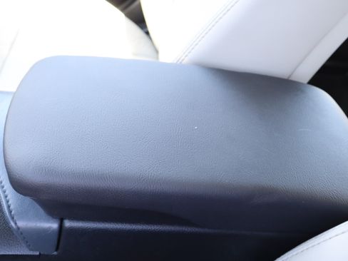 Used 2014 Toyota Avalon XLE FWD image 31